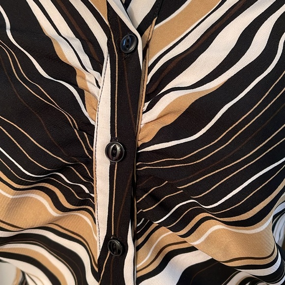 Rag medium, top, brown, beige, white, button front three-quarter sleeve 24-133 - Picture 4 of 8